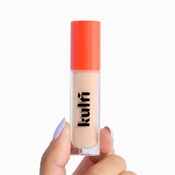 Main Match Crease-Proof Long-Wear Hydrating Concealer in Misty Maple - Picture 2 of 5